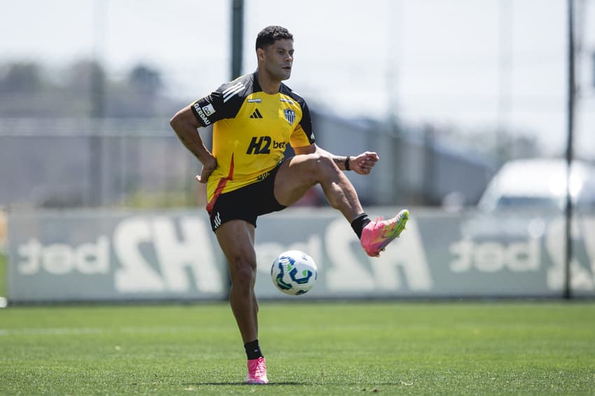 Hulk em treino durante a semana na Cidade do Galo. (Foto: Pedro Souza/ Atlético)