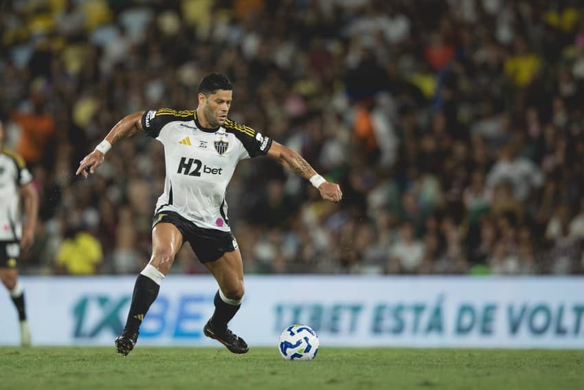Hulk contra o Fluminense (Foto: Pedro Souza / Atlético)