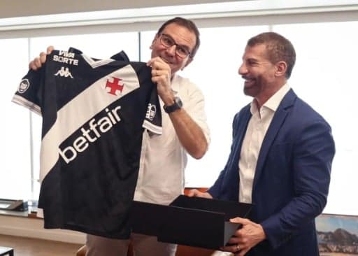 Eduardo Paes, prefeito do Rio, e Pedrinho, presidente do Vasco (Foto: Divulgação/Vasco)