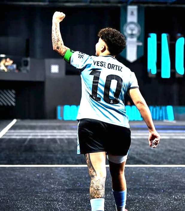 Yese Ortiz da equipe do Las Pilares marca golaço na Queens League Espanha (Foto: Reprodução / Instagram)