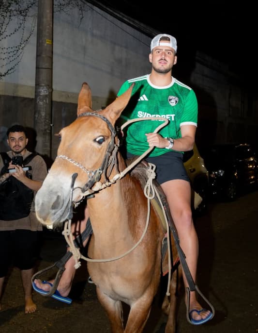 Jon Vlogs é presidente do Capim FC, equipe da Kings League Brasil (Foto: Reprodução / Instagram)