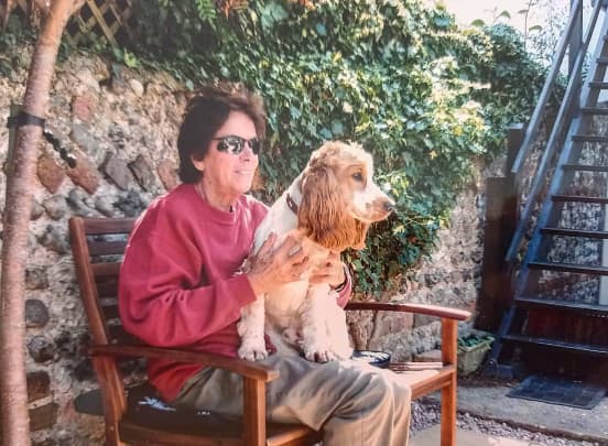 Maria Esther Bueno era apaixonada pelos pets (Reprodução)