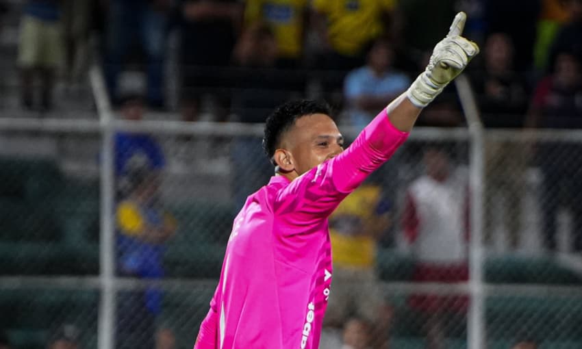 Gonzalo Valle goleiro LDU