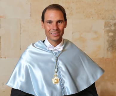 Rafael Nadal é homenageado na Universidade de Salamanca (Reprodução)