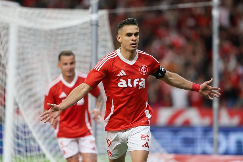 Borré comemora gol do Inter contra o Sport no Beira-Rio pelo Brasileirão