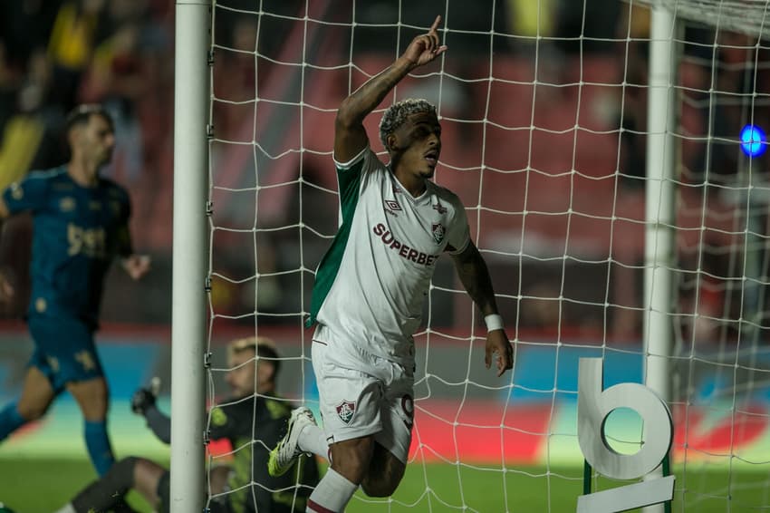John Kennedy voltou a ganhar espaço no Fluminense com Zubeldia