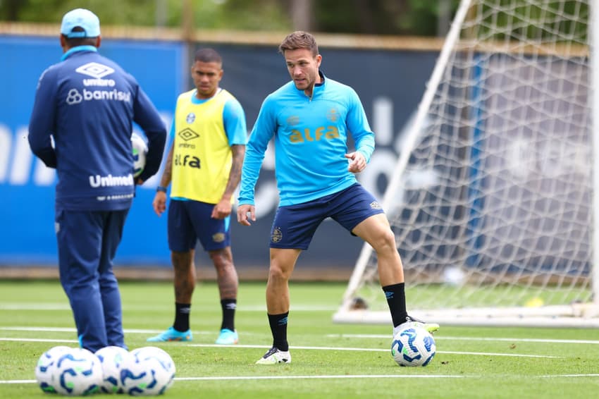 Arthur deve ser titular na partida (Foto: Lucas Uebel/Grêmio FBPA)