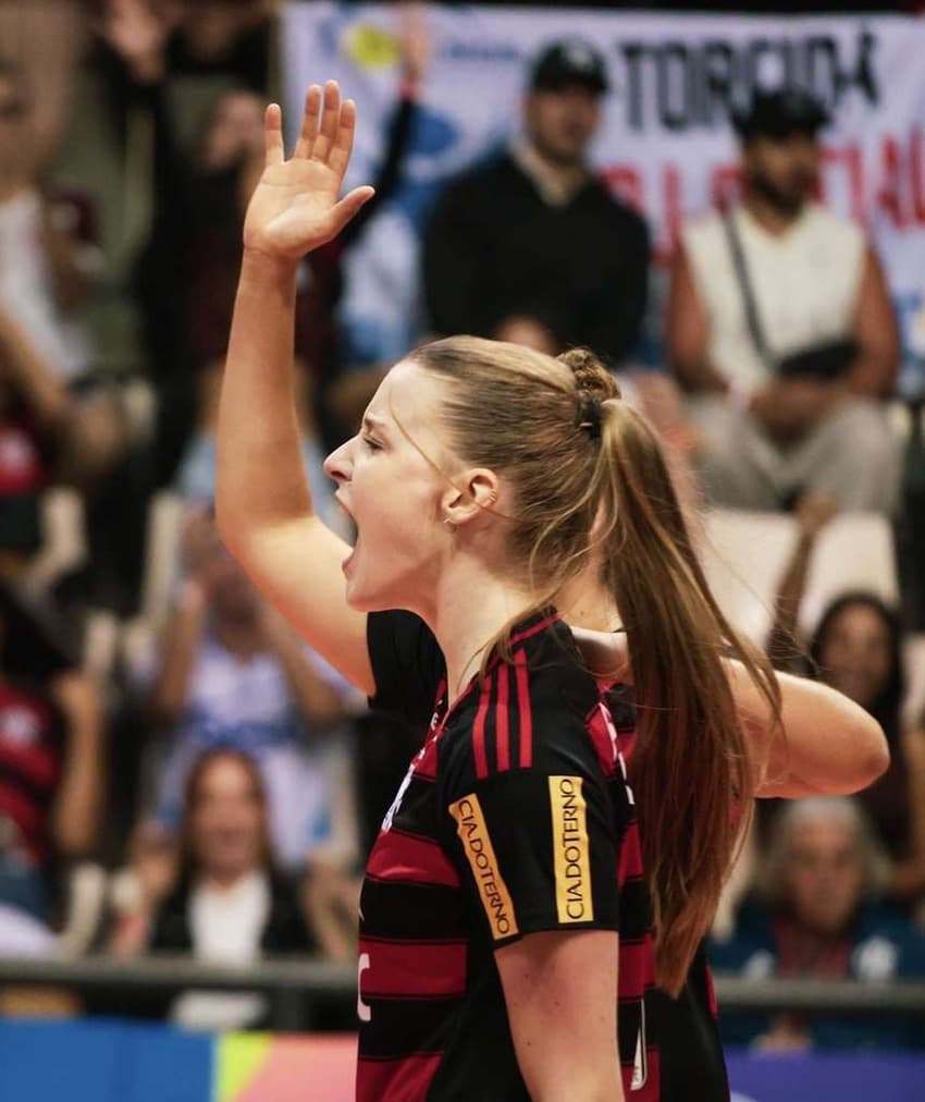 Masa Kirov em seu primeiro jogo pela Superliga (Foto: Mariana Sá/ CRF)