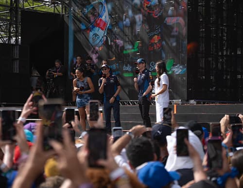 Max Verstappen na fanzone do GP de São Paulo de F1 (Foto: Reprodução / F1 São Paulo)