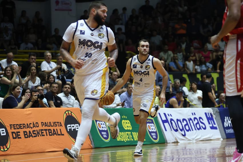 Mogi durante jogo do Paulista (Foto: Divulgação Mogi Basquete)