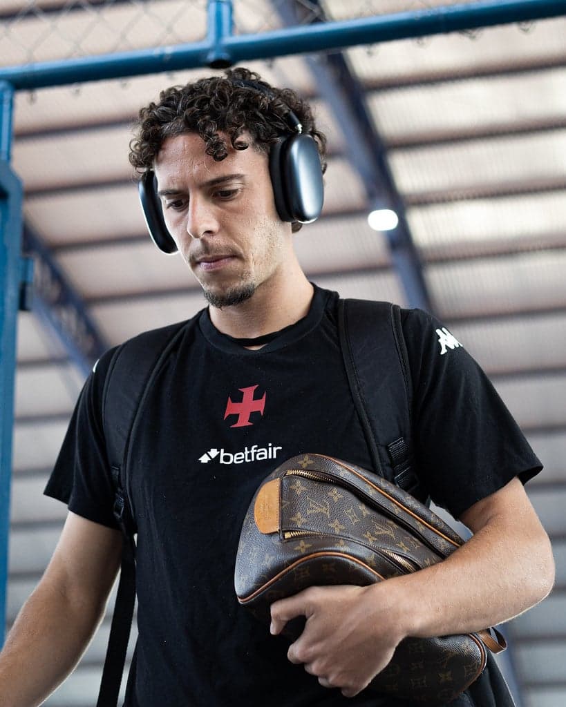 Nuno Moreira vive bom momento no Vasco (Foto: Divulgação / Vasco)