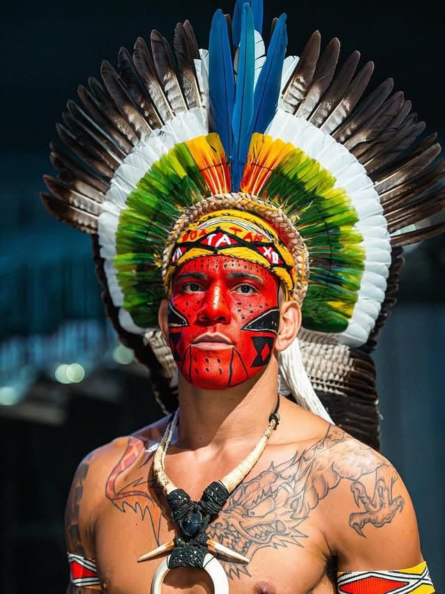 Poatan na pesagem cerimonial do UFC 320 (Foto: Reprodução Twitter ufc)