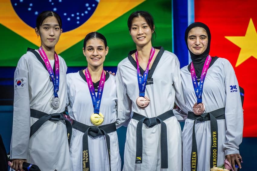 Maria Clara Pacheco conquistou a medalha de ouro no Mundial de Taekwondo