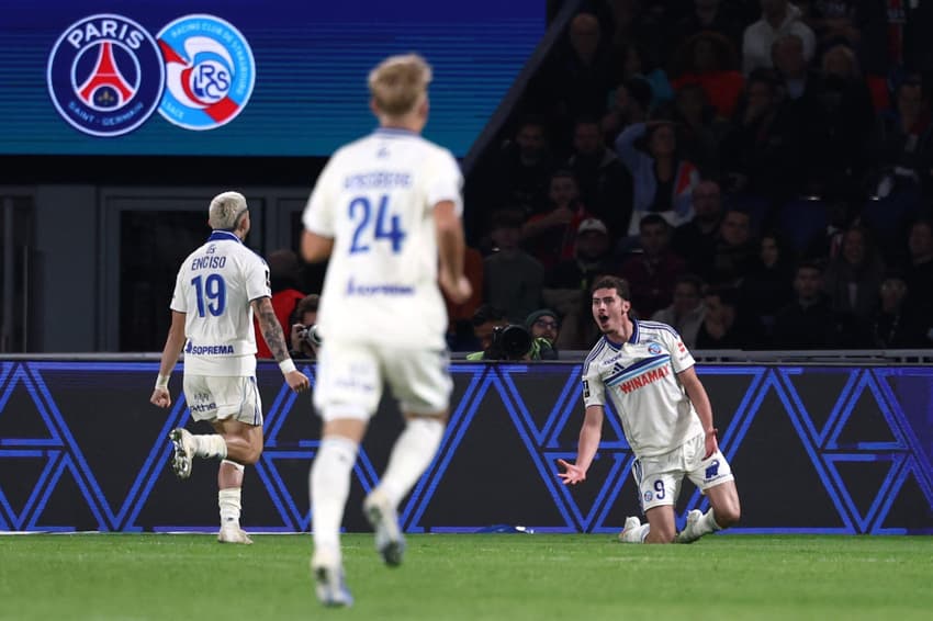 Pela Ligue 1, PSG e Strasbourg empataram por 3 a 3 (Foto: FRANCK FIFE / AFP)