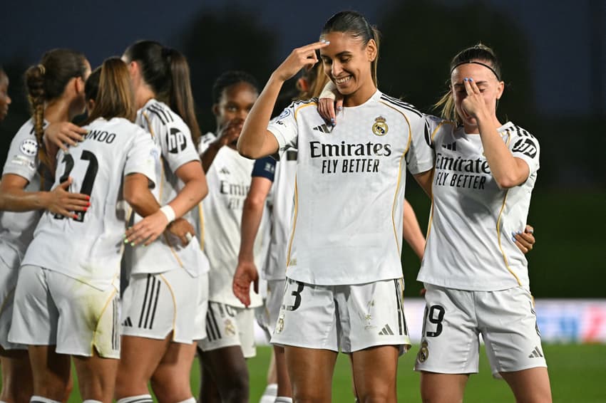 Pela Champions League Feminina, o Real Madrid goleou a Roma por 6 a 2 (Foto: JAVIER SORIANO / AFP)