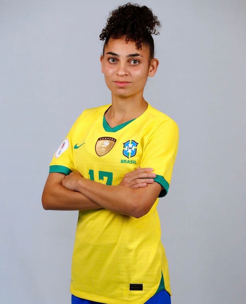 Isa Caroline é convocada para amistosos da Seleção Brasileira Feminina após corte de Debinha (Foto: Reprodução/CBF)