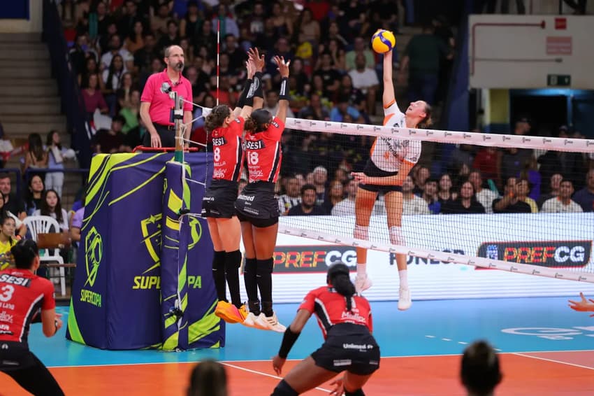 Osasco e Sesi-Bauru disputaram a Supercopa de Vôlei