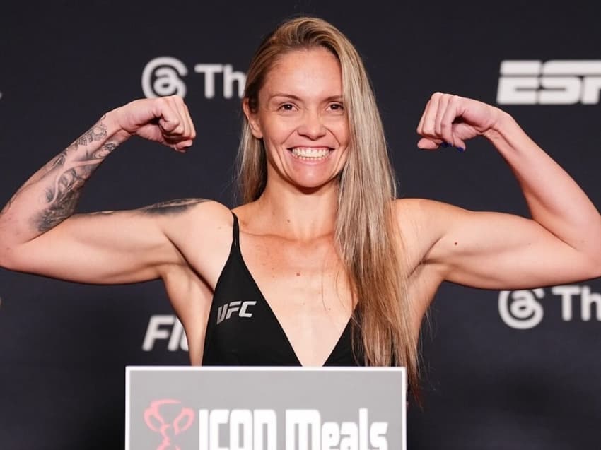 Tainara Lisboa em pesagem no UFC (Foto: Reprodução/Instagram: @tainaralisboaoficial)