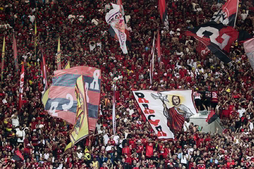 Torcida do Flamengo esgotou os ingressos para o jogo contra o Racing no Maracanã