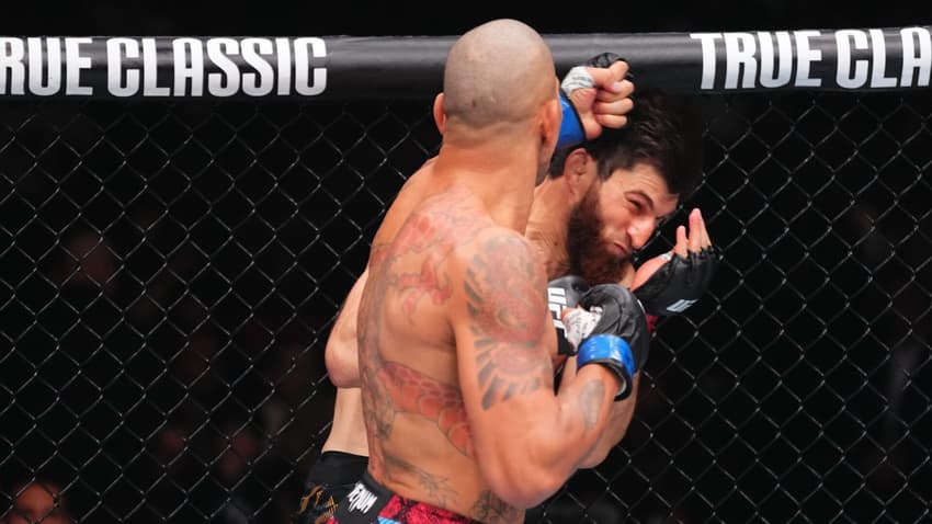 Ankalaev perdeu para Poatan no UFC 320 (Foto: Reprodução Twitter UFC)