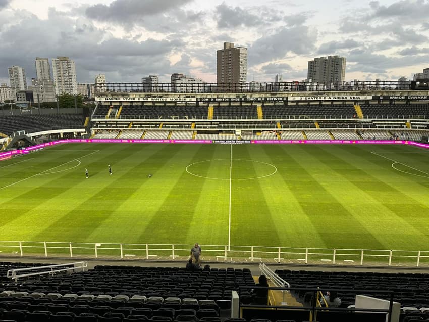 Vila Belmiro antes de Santos x Vitória (Foto: Juliana Yamaoka / Lance)