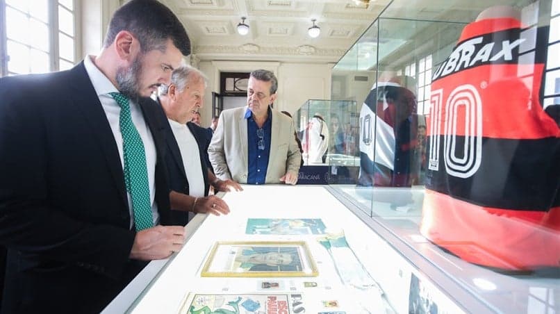 Zico em homenagem na Alerj (Foto: Divulgação)