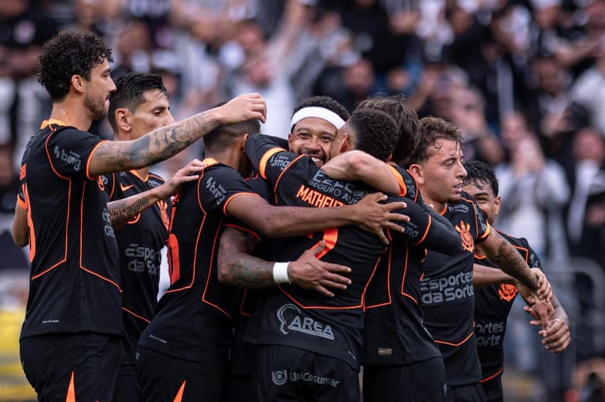 Corinthians venceu o Grêmio por 2 a 0 (Foto: Ronaldo Barreto/Thenews2/Gazeta Press)