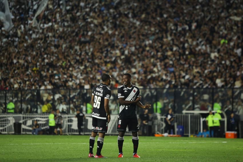 Cuesta em Vasco x São Paulo (Foto: Filipe Reveles/Gazeta Press)