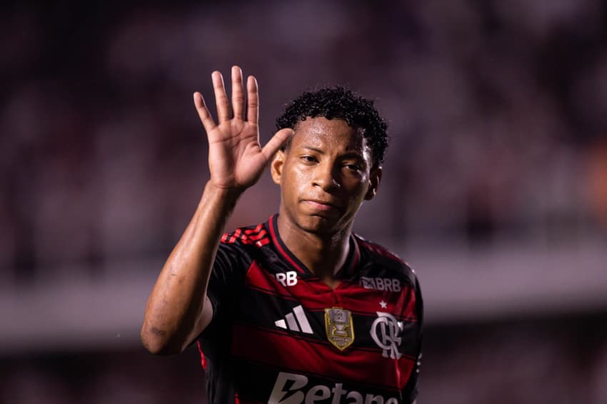Gonzalo Plata se desculpa por expulsão em São Paulo x Flamengo (Foto: Victor Froes/Agência F8/Gazeta Press)