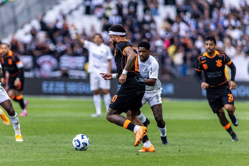 Memphis Depay Corinthians x Ceará Brasileirão 33ª rodada
