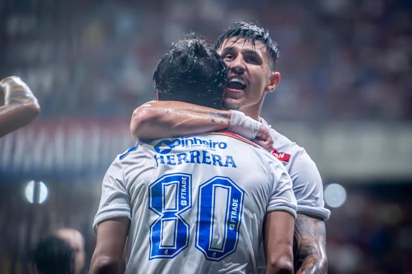 Bareiro e Herrera comemoram gol contra o Bahia (Foto: Fillipe Alves/Agência F8/Gazeta Press)