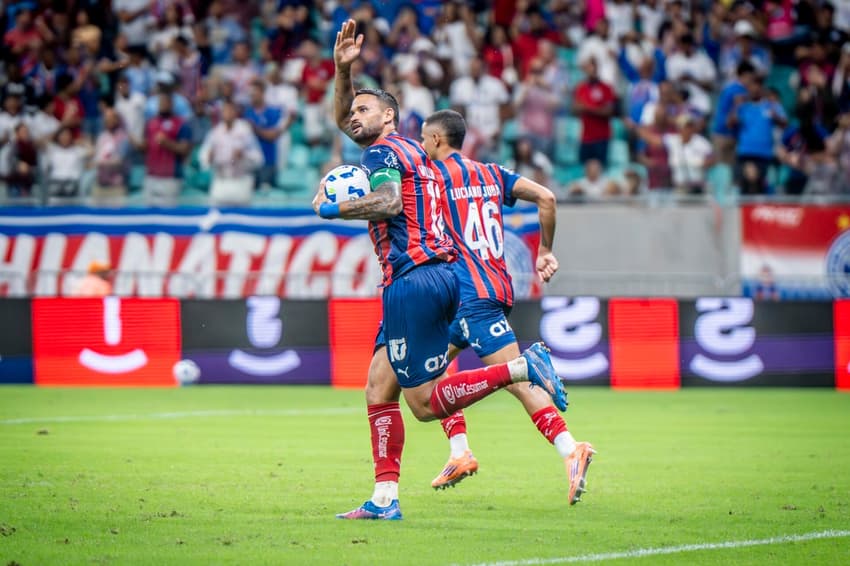Willian José comemora gol de pênalti contra o Fortaleza (Foto: Fillipe Alves/Agência F8/Gazeta Press)