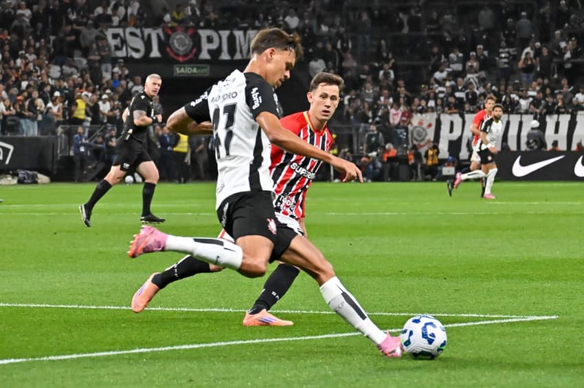 Corinthians x São Paulo (Foto: Bruno Ulivieri/O Fotografico/Gazeta Press)