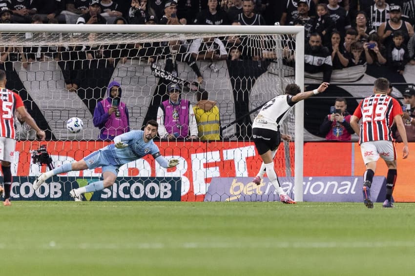 Rafael está sofrendo com uma série de problemas no DM do São Paulo (Foto: Arthur Mathias/Mochila Press/Gazeta Press)