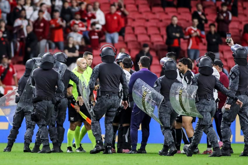 Corinthians arbitrage,m