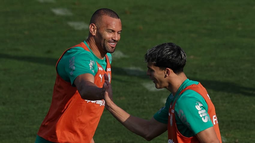 Weverton no treinamento (Foto: Cesar Greco/Palmeiras/by Canon)
