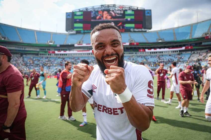 Samuel Xavier comemora vitória do Fluminense contra Inter de Milão (Foto: Marcelo Gonçalves/ Fluminense FC)