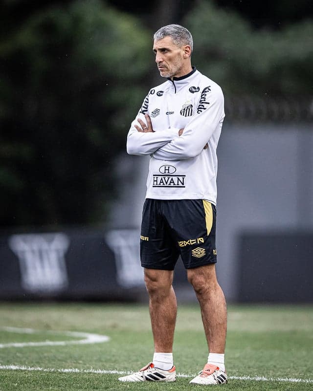 Vojvoda deixou o Leão do Pici após 309 jogos no comando do time. (Foto: Raul Baretta/ Santos FC)