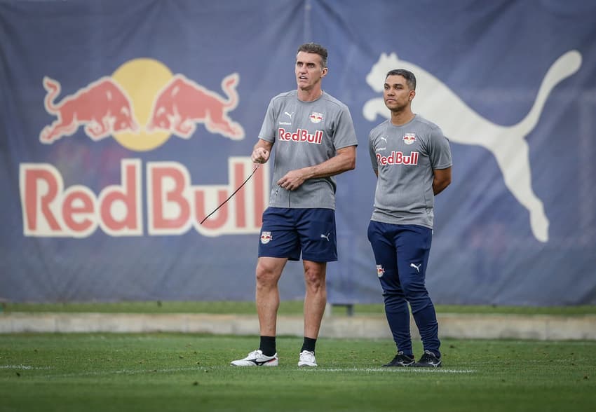 Vágner Mancini comanda treino do Bragantino (Foto: Ari Ferreira/Red Bull Bragantino)