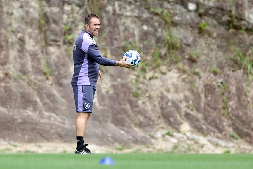 Luis Tevent, auxiliar do Botafogo (Foto: Vítor Silva/Botafogo)