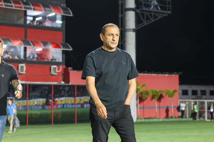 Ramón Díaz, técnico do Internacional