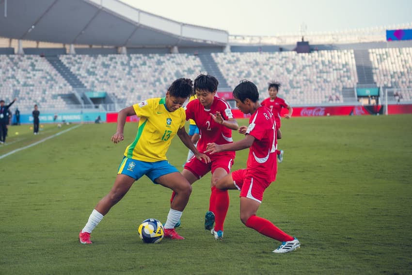 Jogo entre Brasil e Coreia do Norte pela semifinal da Copa do Mundo feminina sub-17. (Foto: Fabio Souza / CBF)