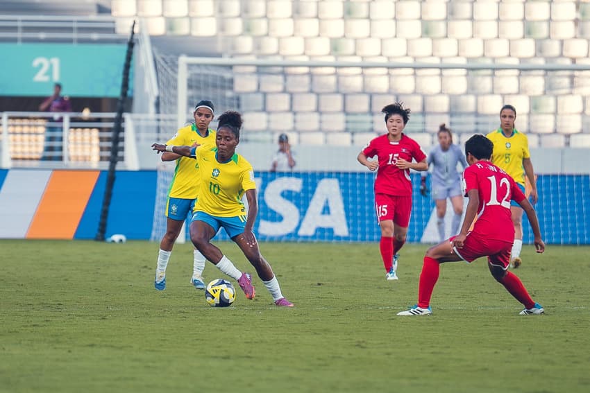 Kaylane atuando pela Seleção contra a Coreia do Norte. (Foto: Fabio Souza / CBF)