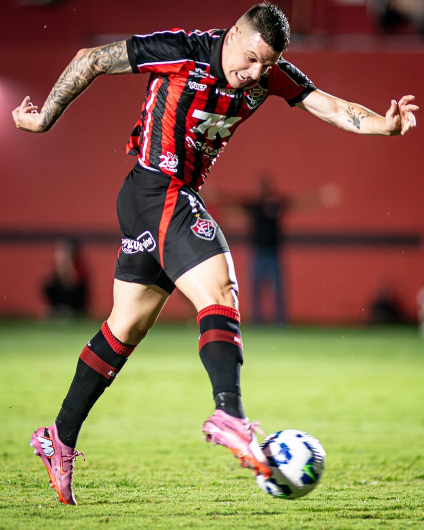 Renato Kayzer em Vitória x Botafogo, no Barradão (Foto: Victor Ferreira / EC Vitória)