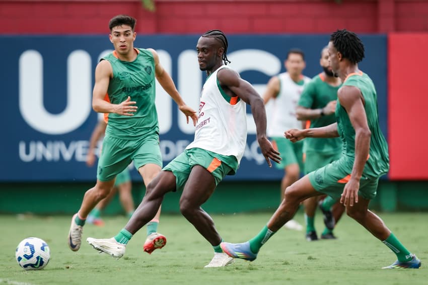 Lezcano e Santi Moreno no treino do Fluminense. Jogadores passam por adaptação (Foto: Marcelo Gonçalves / Fluminense FC)