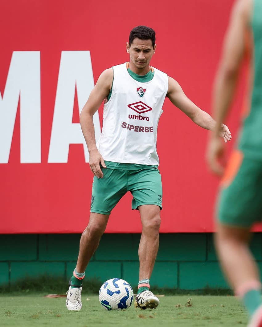 Ganso retorna aos treinos pelo Fluminense (Foto: Lucas Merçon/ Fluminense FC)