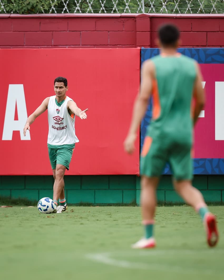 Ganso retorna aos treinos pelo Fluminense (Foto: Lucas Merçon/ Fluminense FC)