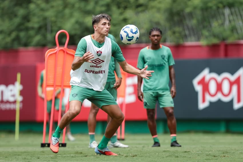 Bernal em treino do Fluminense (Foto: Marcelo Gonçalves / Fluminense FC)