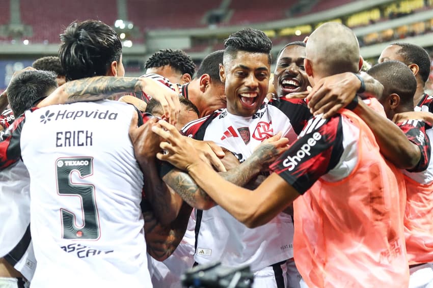 Jogadores do Flamengo comemorando gol contra o Sport (Foto: Gilvan de Souza/Flamengo)