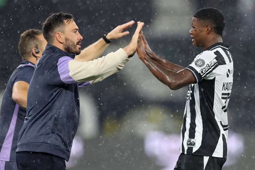 Kadir garantiu a vitória do Botafogo sobre o Sport (Foto: Vítor Silva/Botafogo)
